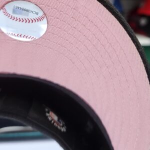 New Era 59FIFTY Fitted Black Yankees Butterfly, Pink UV - Image 4